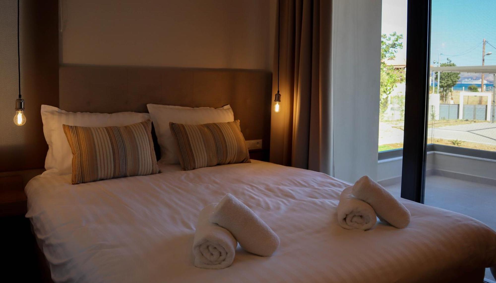 Almyres Luxurious Residences มิลอย ภายนอก รูปภาพ