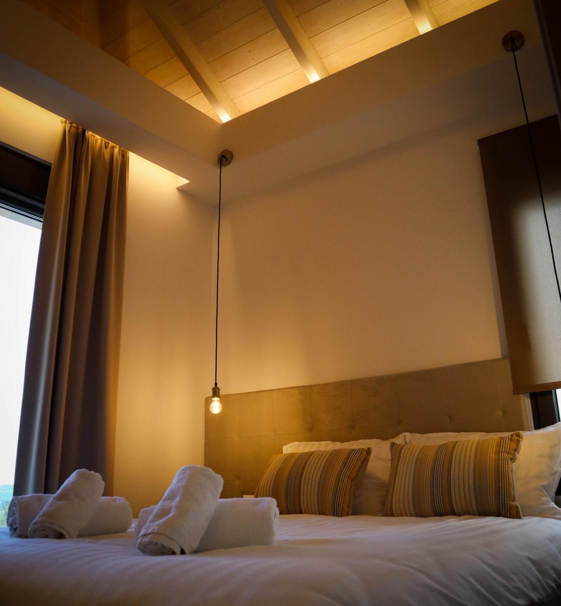 Almyres Luxurious Residences มิลอย ภายนอก รูปภาพ